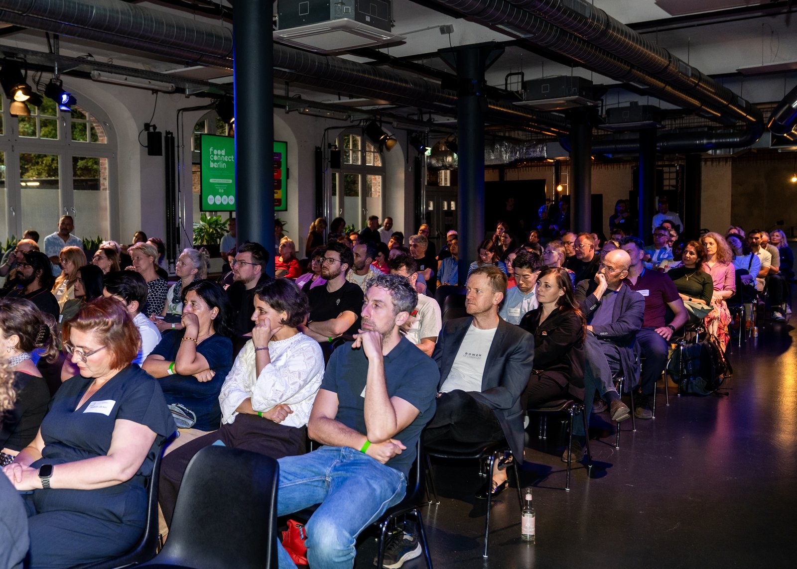 Publikum verfolgt die Panels beim Auftakt von Food Connect Berlin im CIC Berlin